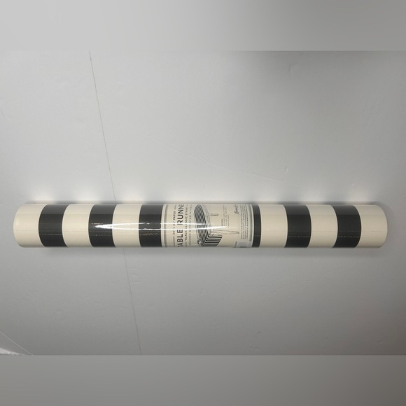 Hester & Cook 25 Feet Runner Paper, Black & White Striped - Picture 8 of 8
